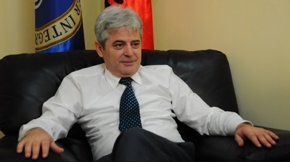 Ахмети: Името не треба да се решава на референдум, тоа треба да се реши со договор меѓу двете влади