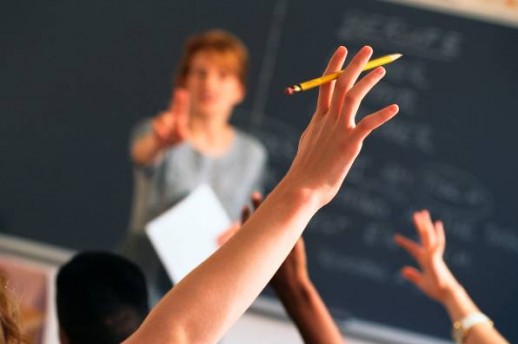 Јаневска: Достоинството на наставникот е нарушено, потребно е Владата да изнајде пари бидејќи за наставници станува збор