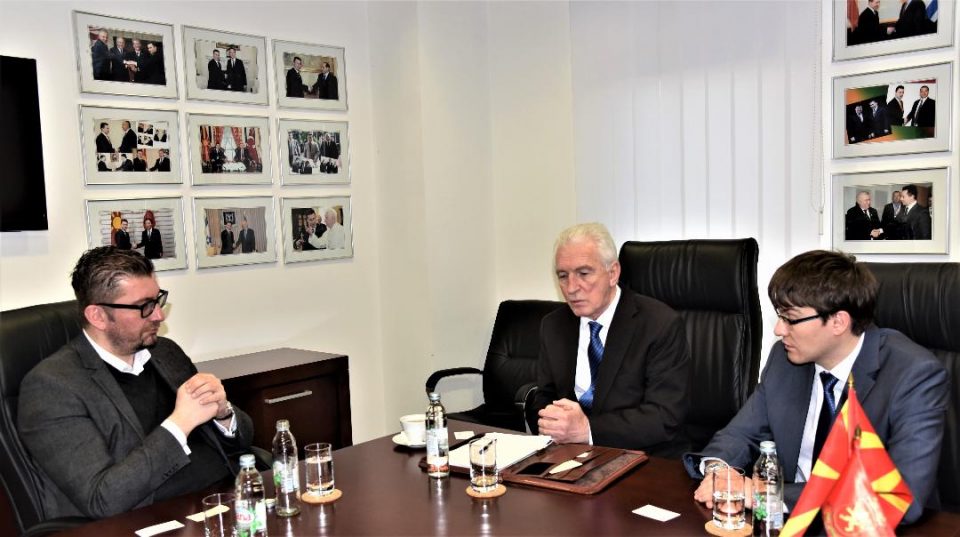 Мицкоски оствари средба со Шчербак: Неоправдано во притвор од страна на актуелната власт се држат 6 пратеници од Коалицијата предводена од ВМРО-ДПМНЕ