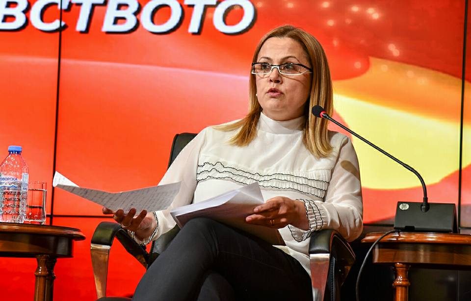 Стојановска: Неместо бесплатно болничко ветување, со Филипче добивме само „тендер министер“
