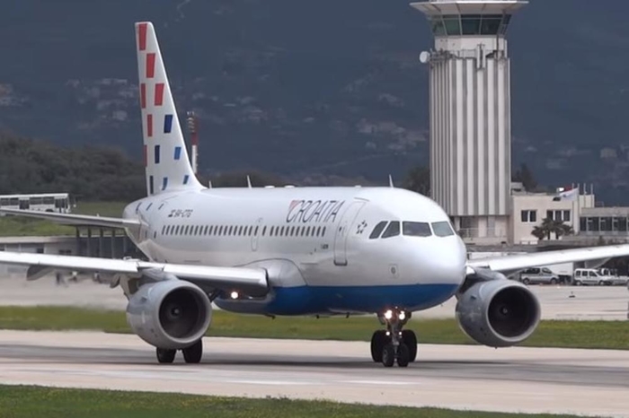Хаос на аеродромот во Дубровник: Гром удри во авион на „Кроација ерлајнс“