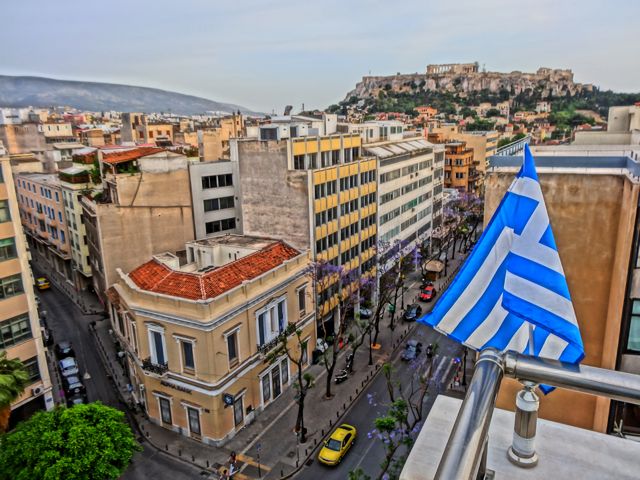 Истражување на јавното мислење во Грција: 68 отсто од Грците се против терминот Македонија