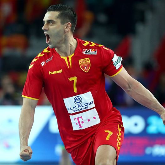 Македонија игра добро: Предност во првото полувреме против Чешка