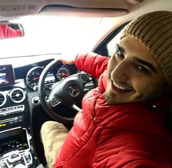 Српскиот пејач по дрогата, направил и сообраќајна несреќа, а кога ќе дознаете од кого го купил луксузниот автомобил се ќе ви стане јасно