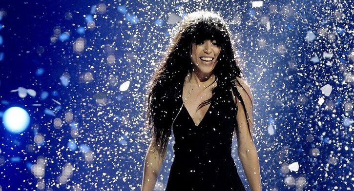 ФОТО: Убавата пејачка ја покори Европа и заведуваше со прекрасната коса, промената која ја направи е шокантна