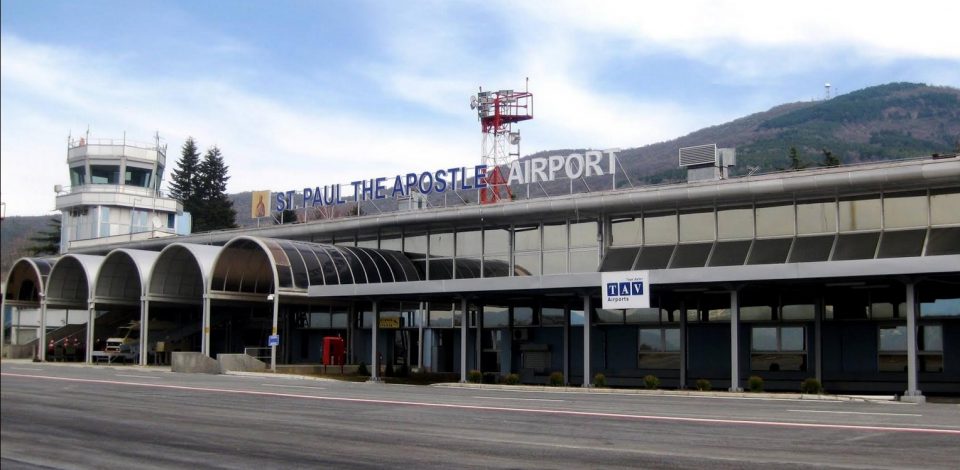 Четири лица уапсени на охридскиот аеродром