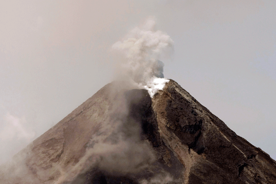 Активиран вулкан на Камчатка
