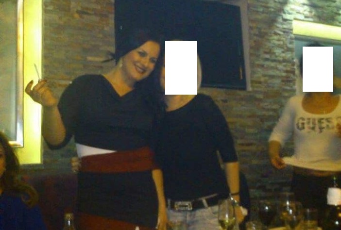 „Денешен“: Зорица Заева со цигара во рака во ресторан најавува укинување на забраната за пушење (ФОТО)