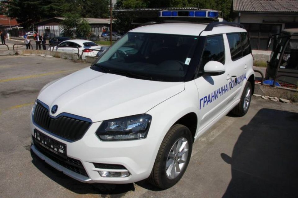 Донација од Германија: 16 нови возила за граничната полиција