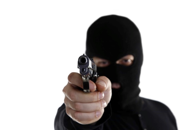 Приведено е осомниченото лице за вооружениот напад на банка во Крушево