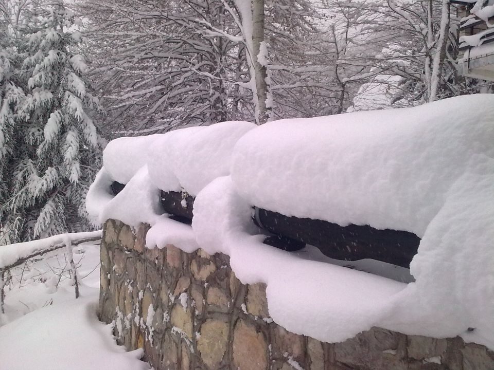 40 сантиметри снег во Маврово, најстудено на Попова Шапка