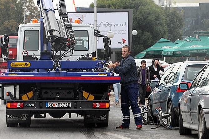 За една недела отстранети 167 непрописно паркирани возила од јавни површини во Скопје