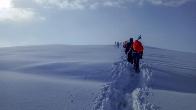 СВР Тетово со апел до планинарите по најавите за снежни врнежи: Пријавете ги турите за искачување