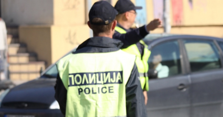 Приведени двајца скопјани, биле агресивни кон полицајци