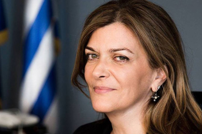 Богатата грчка заменик-министерка која примала помош од државата за кирија даде оставка