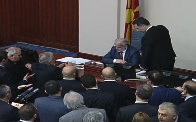 ВИДЕО: СДСМ и Талат Џафери против Македонија и Уставот