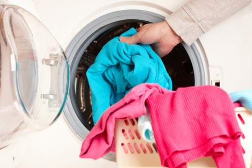 Еве како најбрзо да ги исушите алиштата во зима (ВИДЕО)