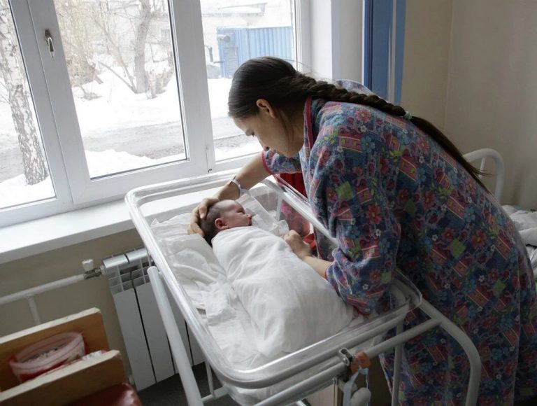Забременила и никогаш не отишла на лекар: Роди бебе какво се раѓа еднаш на 625 милиони случаи (ФОТО)