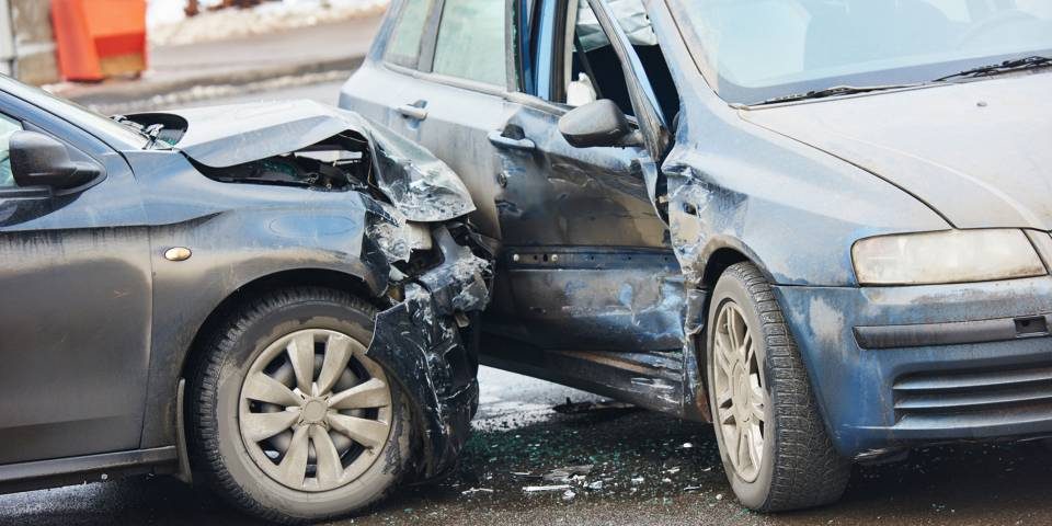 Пет лица повредени во сообраќајка во Скопје