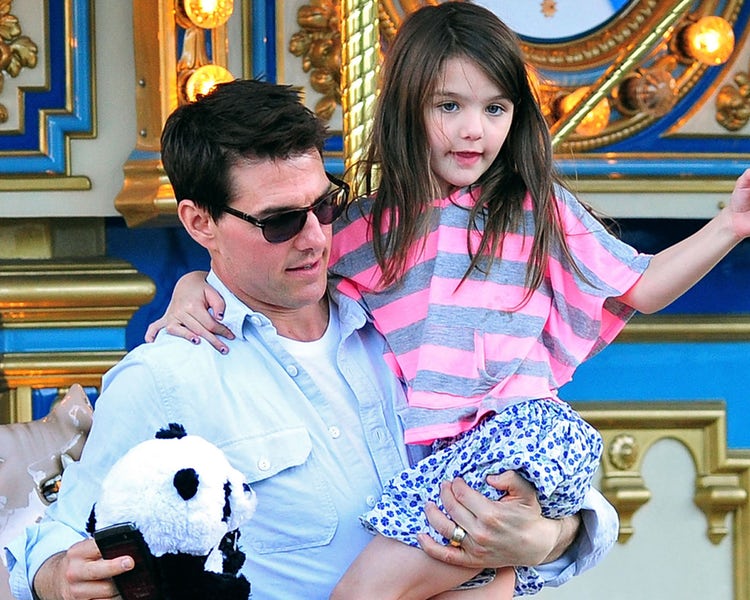 Тој е меѓу најпосакуваните актери, но лош татко: Том Круз со години одбива да си ја види ќерката