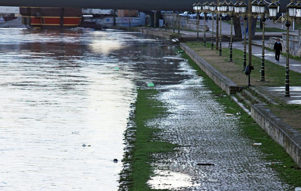 УХМР ПРЕДУПРЕДУВА: Можни излевања на вода во дел од урбаните средини