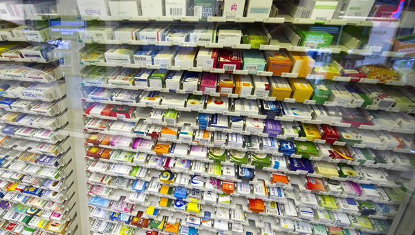 Редовна снабденост со лекови за сите осигуреници: Укинување на квоти за приватни здравствени установи аптеки