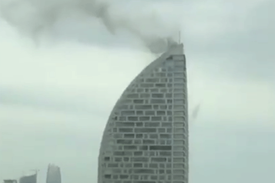 Пожар во кулата на Трамп во Баку