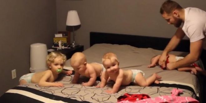 Таткото сакаше да ги пресоблече своите 4 бебиња: Симпатичен хаос кој ќе ви го разубави денот (ВИДЕО)