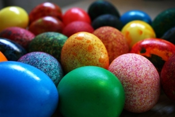 Внимателно одберете какво велигденско јајце ќе подарите- еве што значат боите
