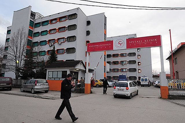 Тројца повредени по престрелката во Мала Речица донесени во тетовската болница, едно лице итно пренесено во Ургентен центар во Скопје