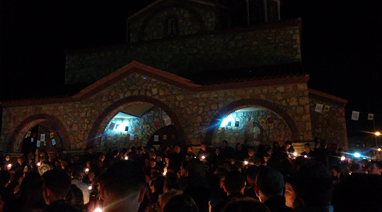 Во градските цркви во Велес одбележано Христовото Воскресение Велигден