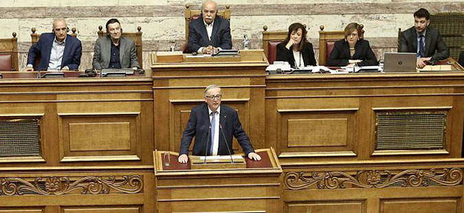 Јункер во грчкиот Парламент: Итно треба да се реши проблемот со името