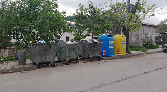 Се поставуваат контејнери за селектирање отпад во Кавадарци