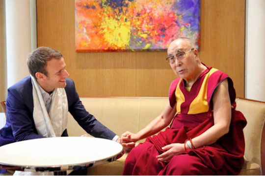 Макрон предложи да посредува меѓу Кина и Далај Лама