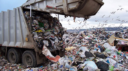 Секој жител на Македонија лани созадал по 379 килограми отпад