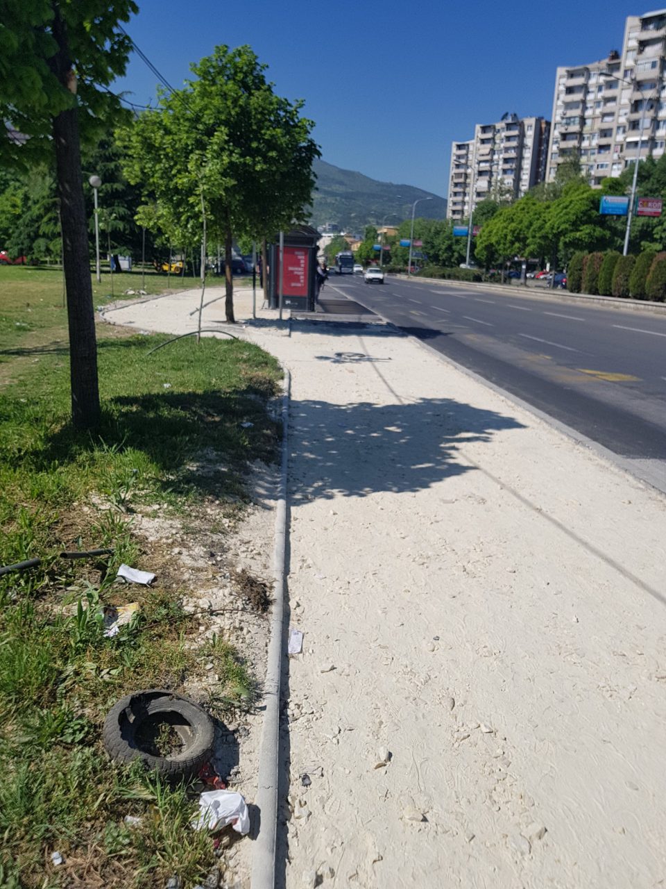 Предлог за Гинис: Град Скопје гради тротоар со просечна брзина помала од 1,5 метар на ден