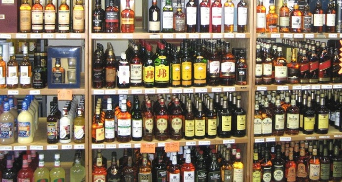 Собранието ја укина забраната, усвоени измените на законот за продажба на алкохол