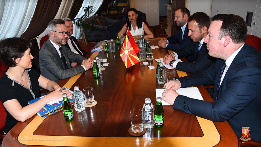 Тим од ВМРО-ДПМНЕ на средба со Рот и Герберих