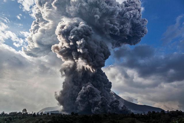 Нова ерупција на вулкан