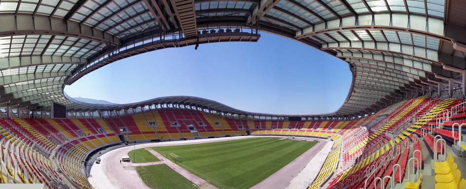 Арената се затвара – Вардар и Работнички ќе си бараат нов стадион за домашните натпревари!