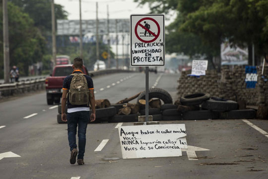 Студент загина во антивладините протести во Никарагва, Владата и опозицијата го продолжуваат дијалогот