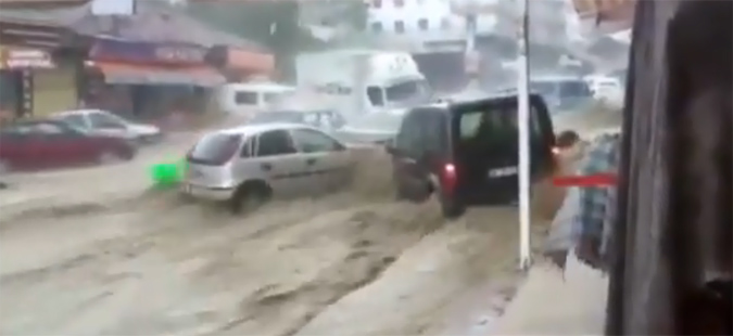 Поплава во Анкара, шестмина повредени