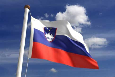Словенија по шест недели ги отвора границите меѓу општините
