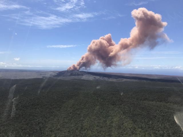 Хаваи: Ерупцијата на вулканот не престанува, уништени куќи