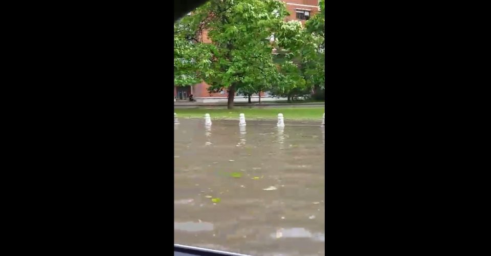 ВИДЕО: Аеродром како Венеција, поплавен булеварот „Јане Сандански“