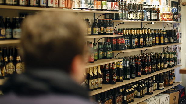 Укината забраната: Алкохол ќе може да се купува во било кое време, само на едно место нема да може