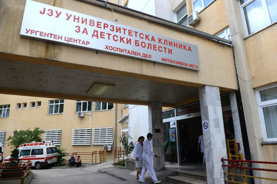 Клиниката за детски болести се огласи откако Филипче најави дека се тестира цело онколошко одделение