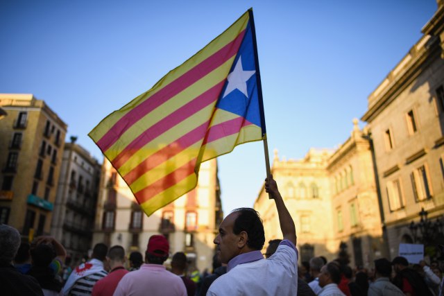 Каталонија повторно воведува полициски час