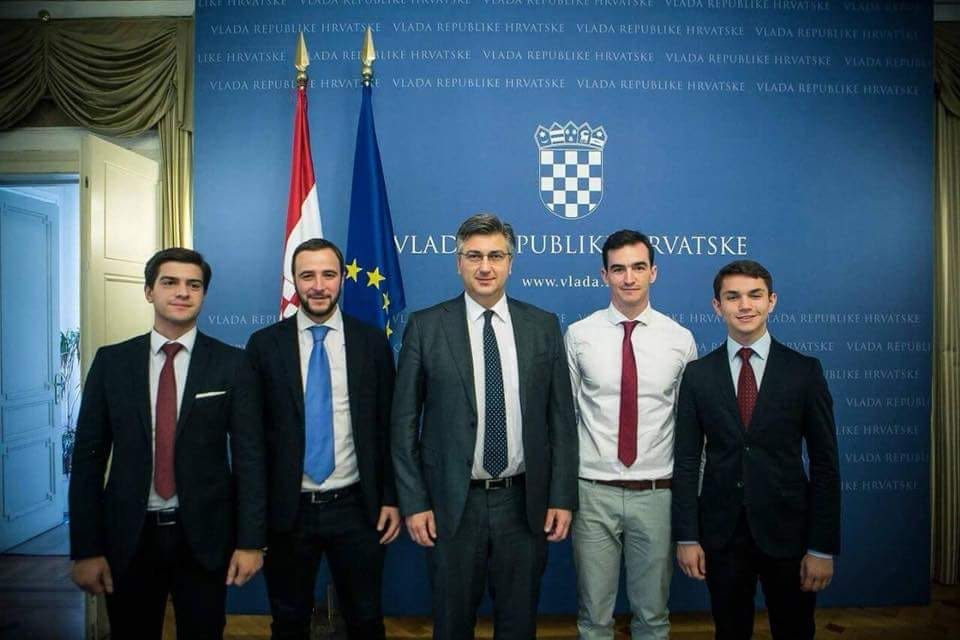 Делегација на УМС предводена од Кржалоски оствари средба со хрватскиот премиер Пленковиќ