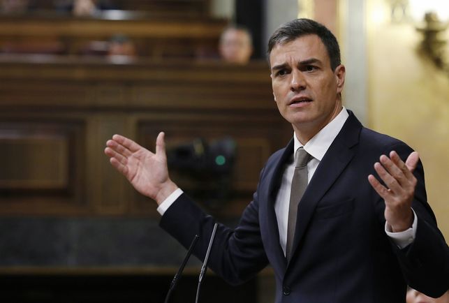 Жените имаат нов омилен политичар: Згодниот Педро -новиот шпански премиер (ФОТО)